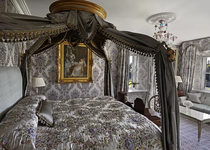 Отель Ashford Castle Конг